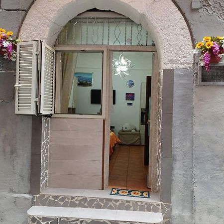 La Casetta Di Ciacione Napoli Bagian luar foto