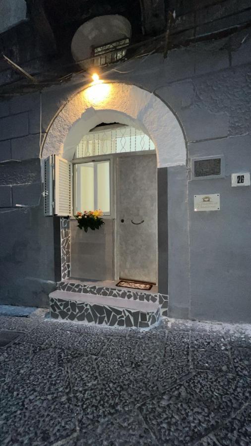 La Casetta Di Ciacione Napoli Bagian luar foto