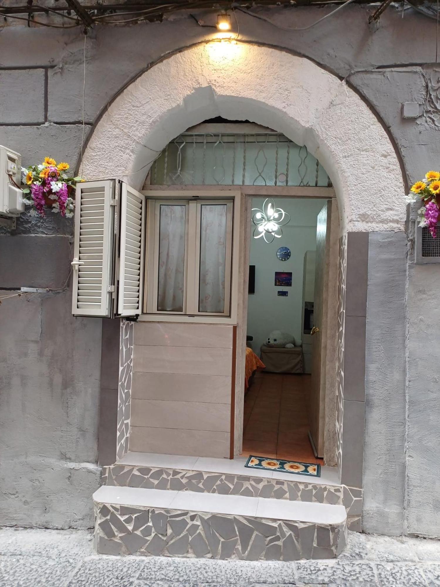 La Casetta Di Ciacione Napoli Bagian luar foto